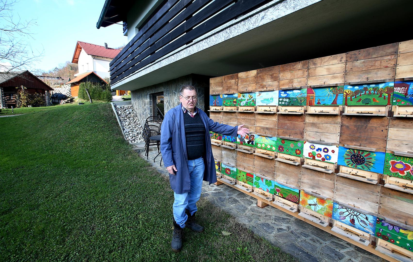 09.11.2016., Sevnica, Slovenija - Gradic Sevnica u Sloveniji rodno je mjesto Melanije Trump, supruge buduceg americkog predsjednika Donalda Trumpa. Melania je rodjena u Selnici i do 15. godine zivota zivjela je u tom malom mjestu, nekoc jednom od tri industrijska mjesta Slovenije. Malo tko se sjeca Melanije u Selnici, ali znaju njezine roditelje koji jos uvijek ondje zive. Franc Zagorc, prvi susjed Melanijinih roditelja Viktora i Amalije Knavs. Godinama poznaje Melanijine roditelje te kaze kako ce susjedu poslati pcele da stave kosnicu u Bijelu kucu. rPhoto: Zeljko Lukunic/PIXSELL 