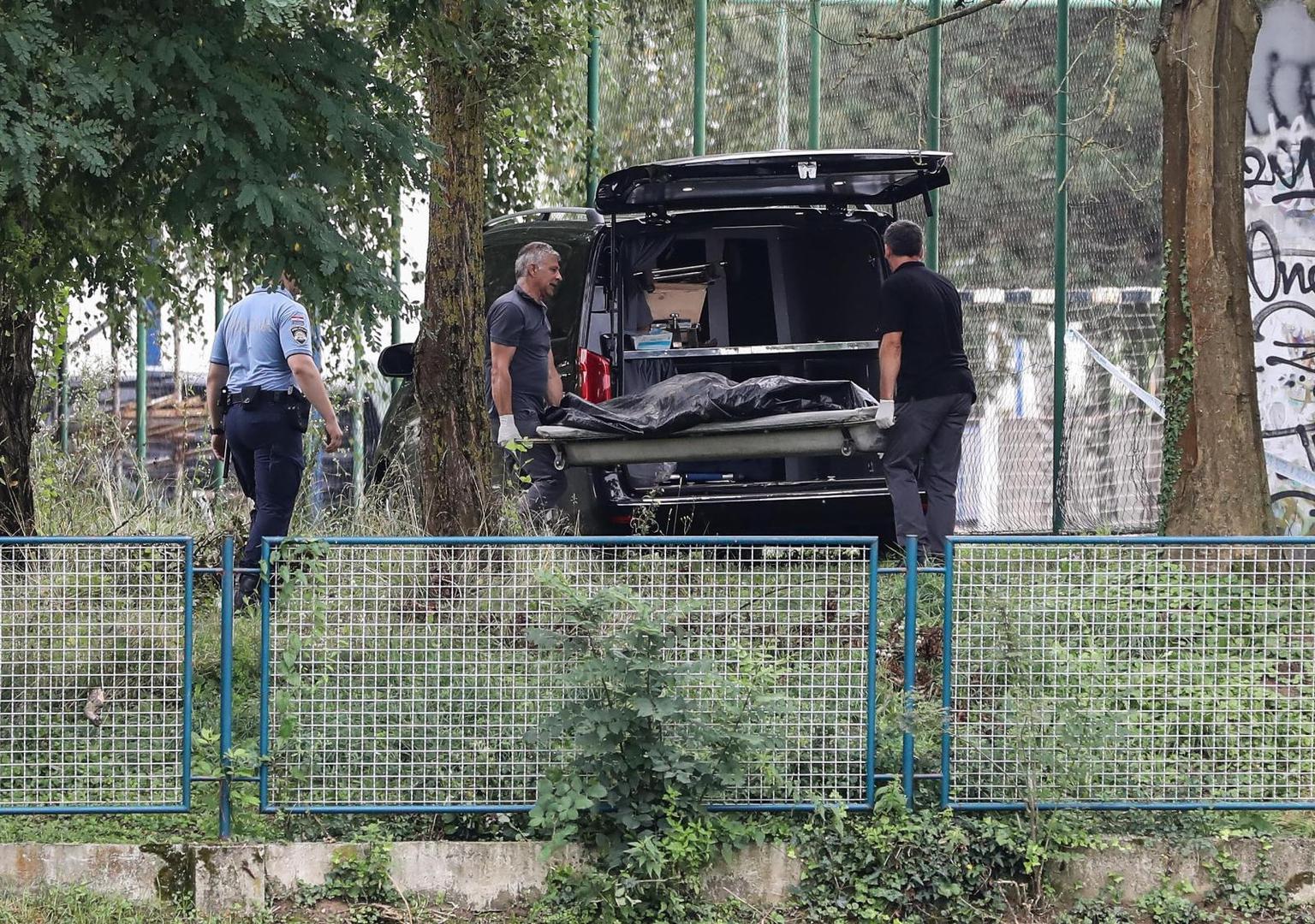 Ubojica je oko 4:10 minuta uhvaćen u Brezovici gdje se isprva nije htio predati policiji, a onda je istrčao iz automobila i počinio samoubojstvo vatrenim oružjem.