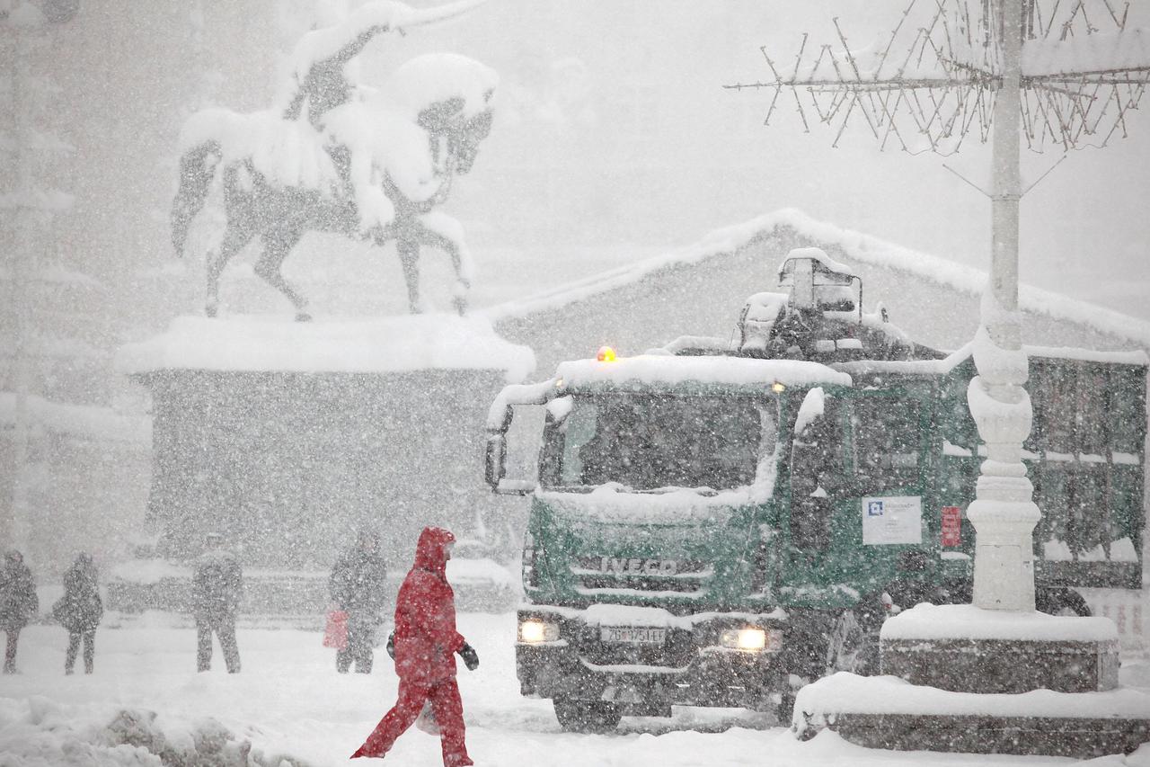 Snijeg Zagreb 14.1. 2013.