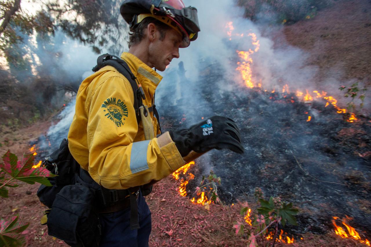 Massive Los Angeles fires rage on