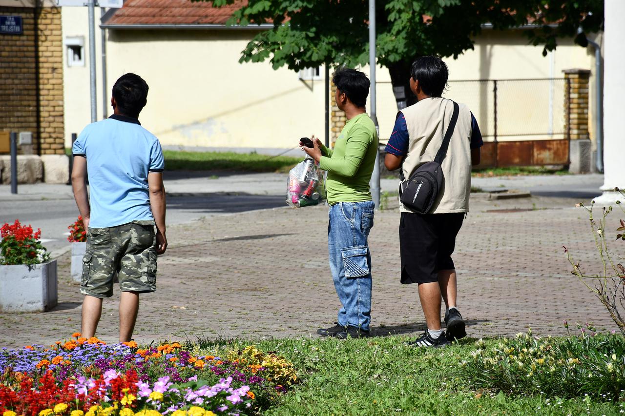 Slavonski Brod: Strani radnici u razgledavanju grada