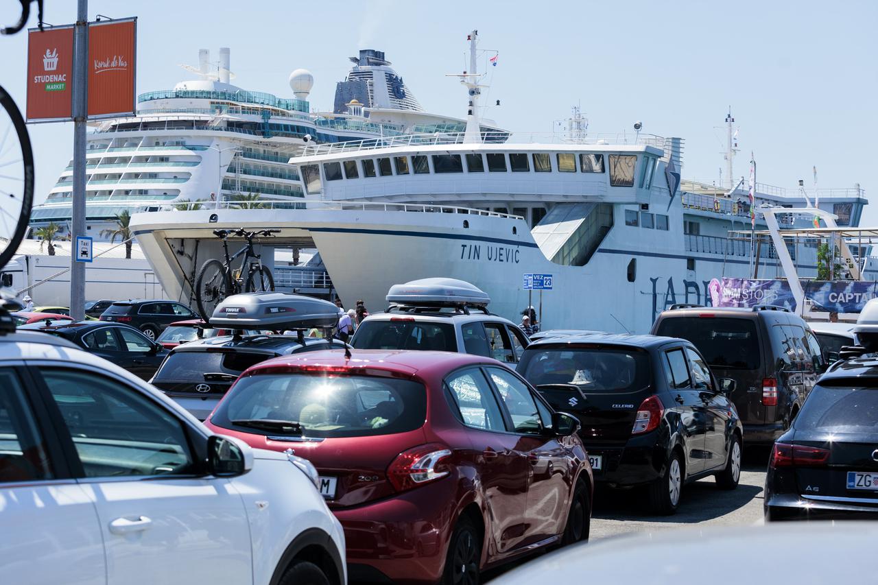 Split: Ovaj vikend u splitskoj trajektnoj luci očekuje se oko 68 tisuća putnika