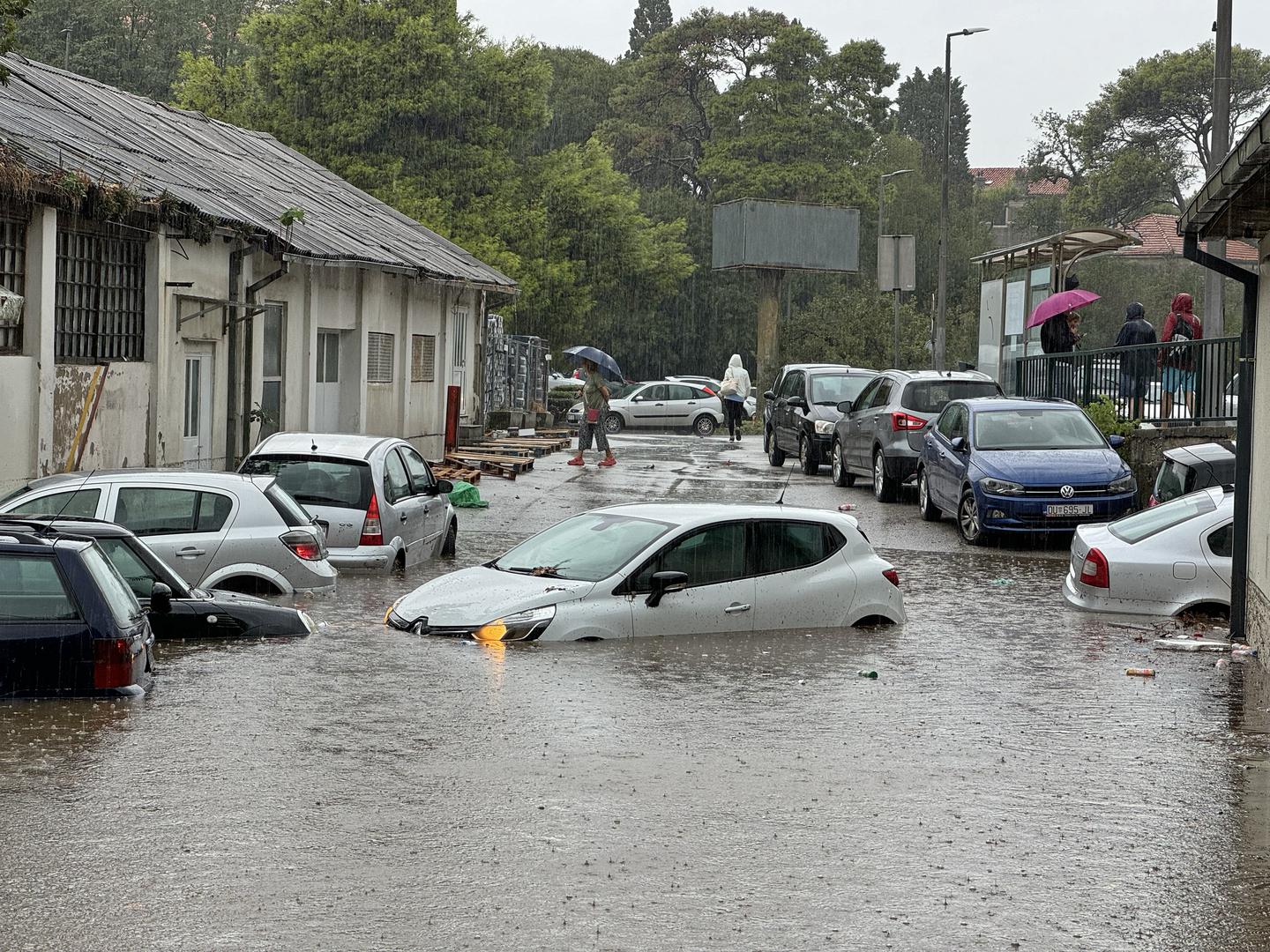 09.09.2024., Dubrovnik - Jaka kisa i nevrijeme uzrokovalo poplave u odredenim djelovima grada.

 Photo: Grgo Jelavic/PIXSELL