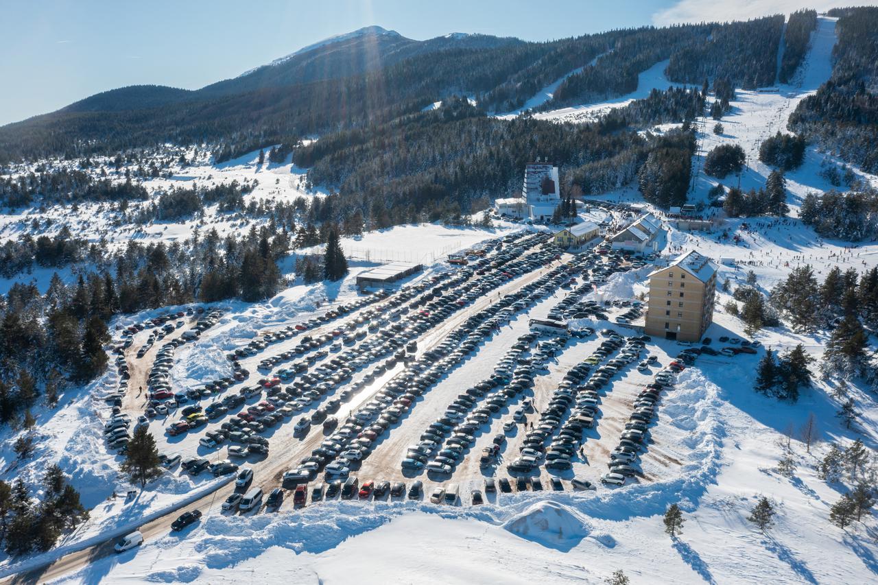 Velik broj posjetitelja na otvaranju ski sezone na Kupresu