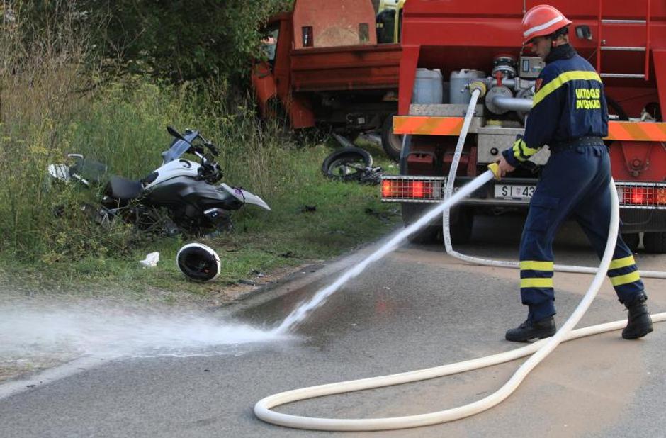 Sudar kamiona i motocikla