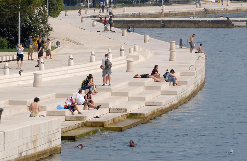 'Za LJETO 040708 Turisticka patrola - ZADAR / Morske orgulje, preko dana omiljeno kupaliste snimio Dino STANIN'