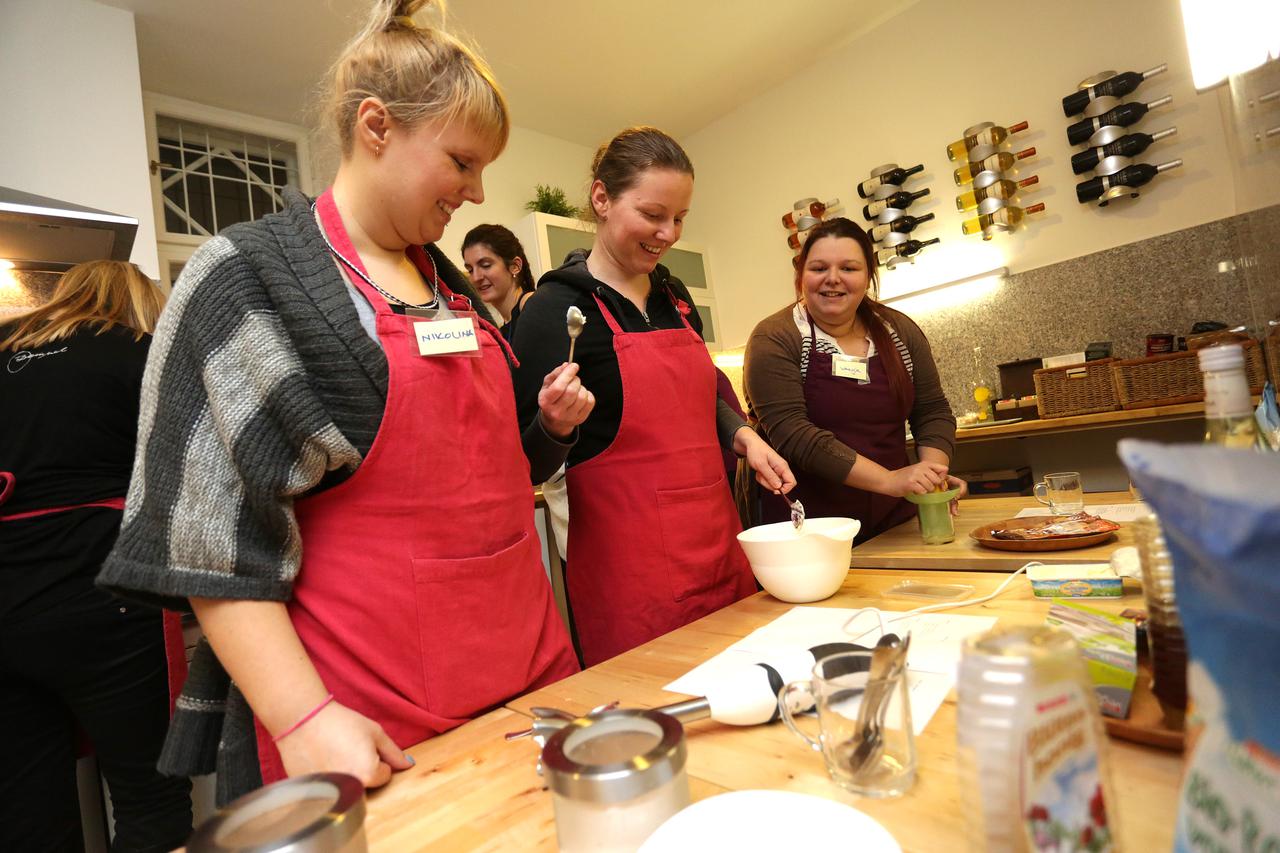 14.12.2015., Zagreb - U Centru za kulturu prehranje odrzana je radionica zdravog kuhanja i pripreme vegetarijaskih jela pod vodstvom Vanje Varge. Photo: Grgur Zucko/PIXSELL