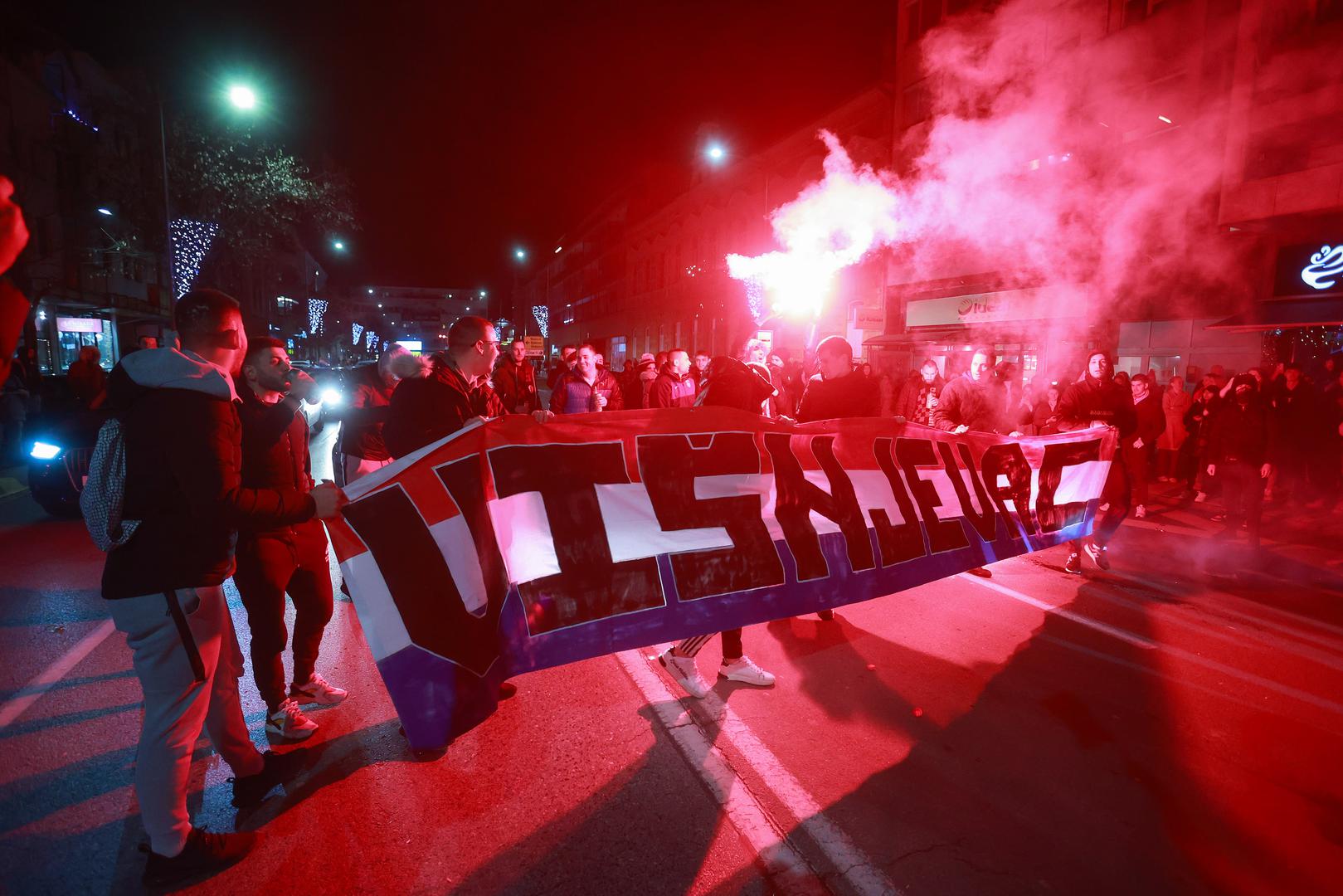 17.12.2022., Osijek - Slavlje na osjeckim ulicama nakon osvojene bronce na Svjetskom prvenstvu u Kataru. Photo: Davor Javorovic/PIXSELL