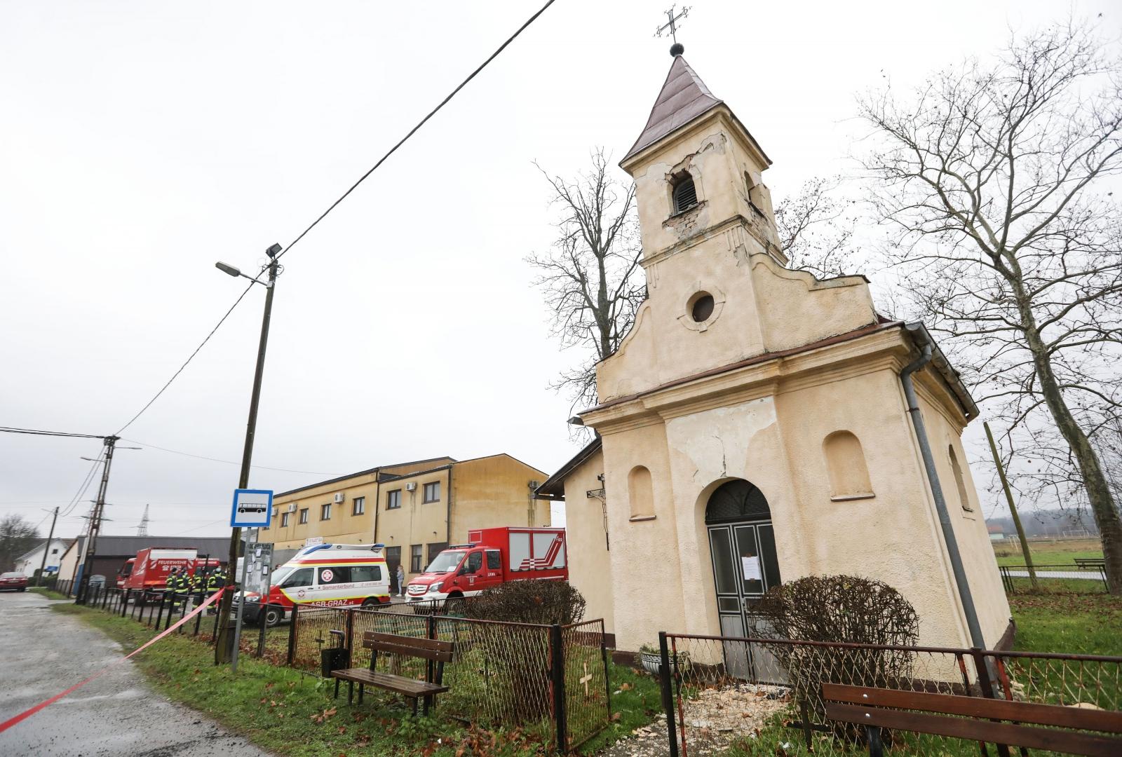 08.01.2021., Sisak - U skladiste Agro simpa stigao je austrijski konvoj kamiona s pomoci za potresom pogodjena podrucja u Sisacko-moslavackoj zupaniji. Photo: Robert Anic/PIXSELL