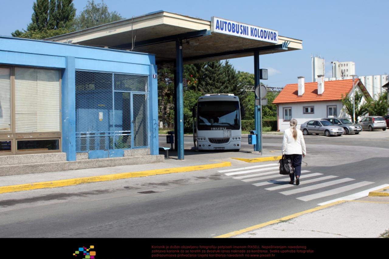 '27.07.2012. Sisak - Autopromet ima poteskoca oko isplate otpremnina radnicima. Photo: Edina Zuko/PIXSELL'