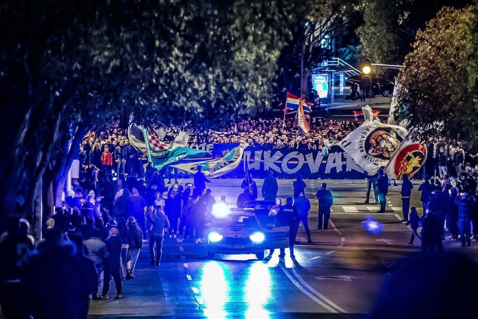 18.11.2023., Split - Mimohod Torcide od pocetka Vukovarske ulice do murala posvecenih Gradu heroju Vukovaru i junacima Domovinskog rata. Photo: Zvonimir Barisin/PIXSELL