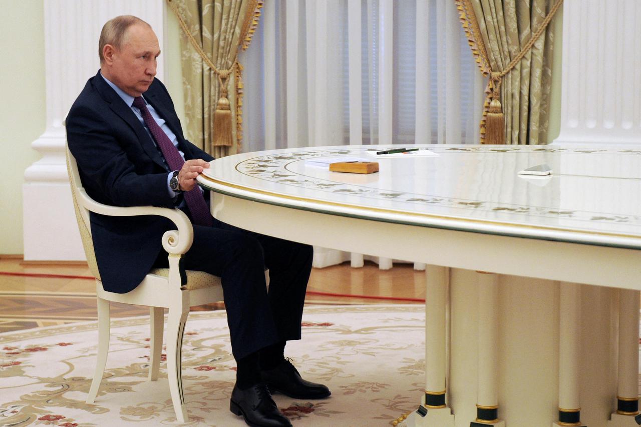 Russia's President Vladimir Putin meets with Azerbaijan's President Ilham Aliyev in Moscow