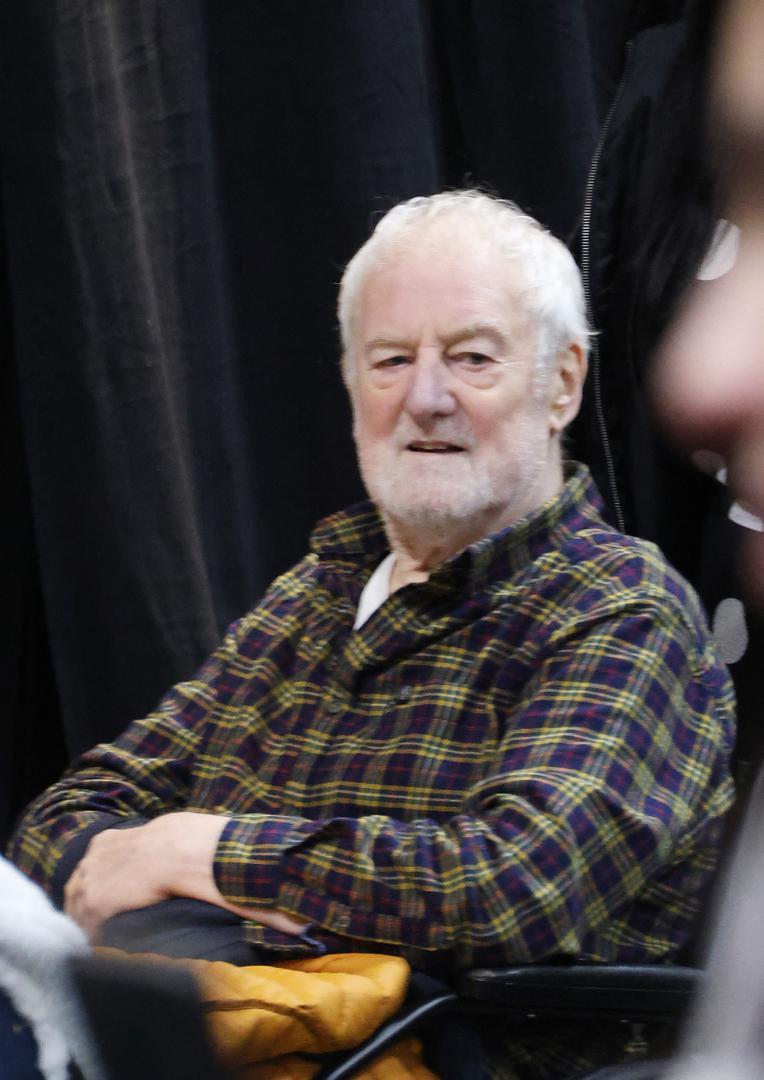 Exclusif - Bernard Hill (TITANIC, Lord of the Rings) lors de la première saison du "Comic Con Paris" au salon de la Porte de Versailles de Paris, France, le 30 mars 2024. © Denis Guignebourg/BestImage Photo: Denis Guignebourg / Bestimage/BESTIMAGE