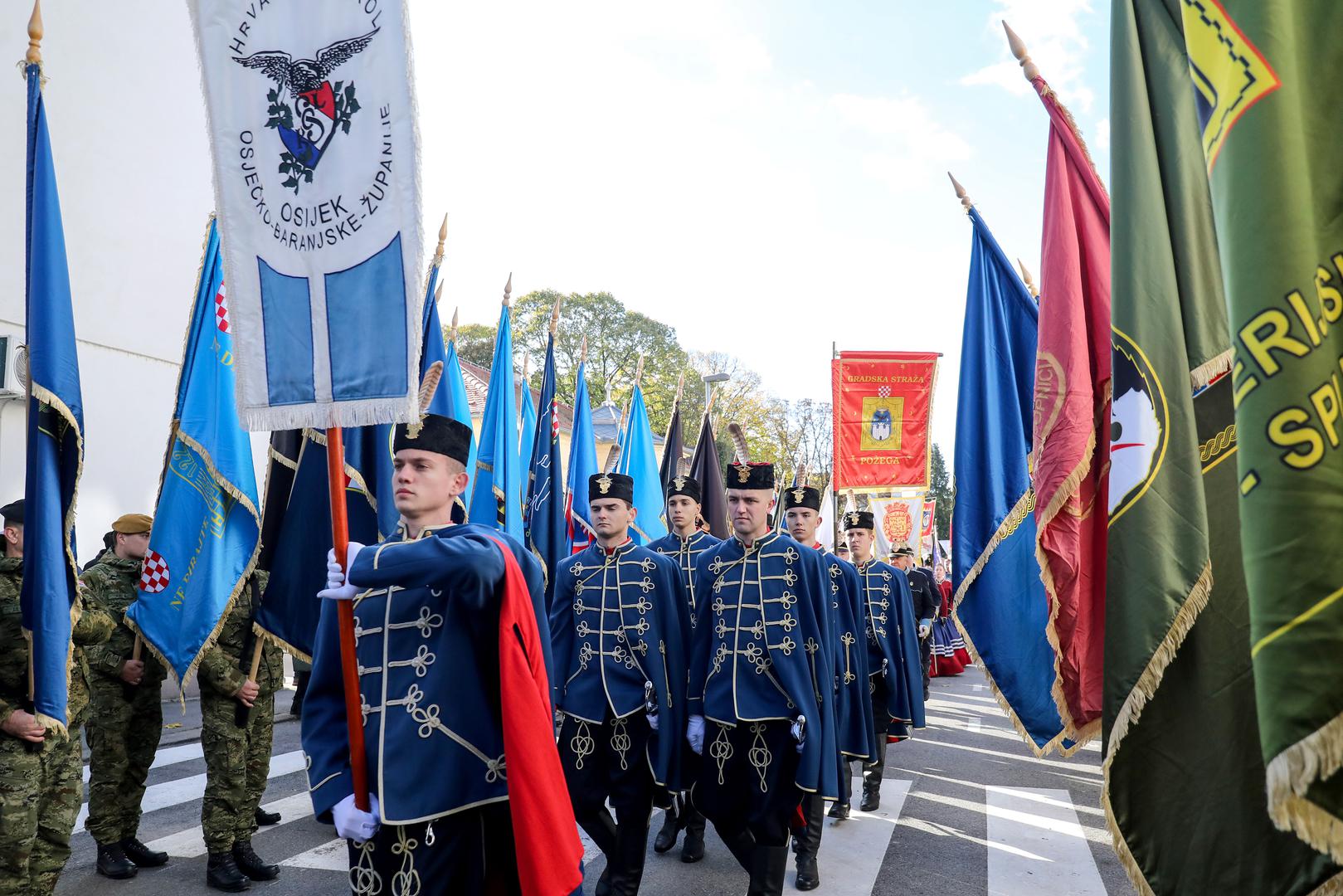 18.11.2023. Vukovar -Obiljezavanje Dana sjecanja na zrtvu Vukovara 1991. - 2023. Program „Vukovar – moj izbor i u dobru i u zlu“ krece u 10:00 sati u krugu Nacionalne memorijalne bolnice „dr. Juraj Njavro“ Vukovar gdje ce prigodni program izvesti Klapa „Sv. Juraj“ HRM, Najbolji hrvatski tamburasi i glumac Darko Milas., nakon toga ulicama grada Vukovara  krenuti ce Krizni put - Kolona sjecanja do Memorijalnog groblja. Photo: Emica Elvedji/PIXSELL