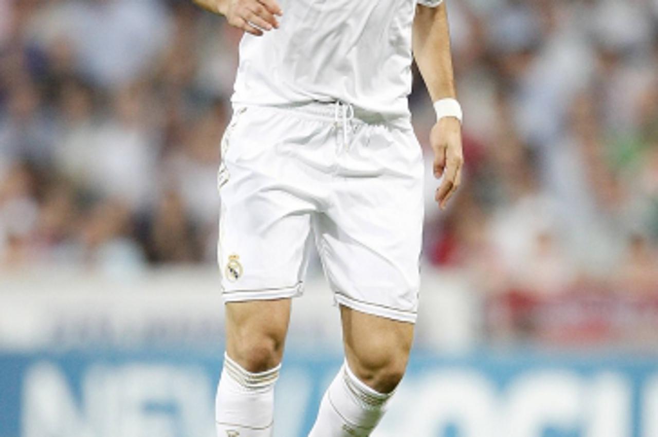 '27.09.2011, Bernabeu-Stadion, Madrid, ESP, UEFA CL, Gruppe D, Real Madrid (ESP) vs Ajax Amsterdam (NED), im Bild Real Madrid\'s Karim Benzema during UEFA Champions League match. September 27, 2011. /