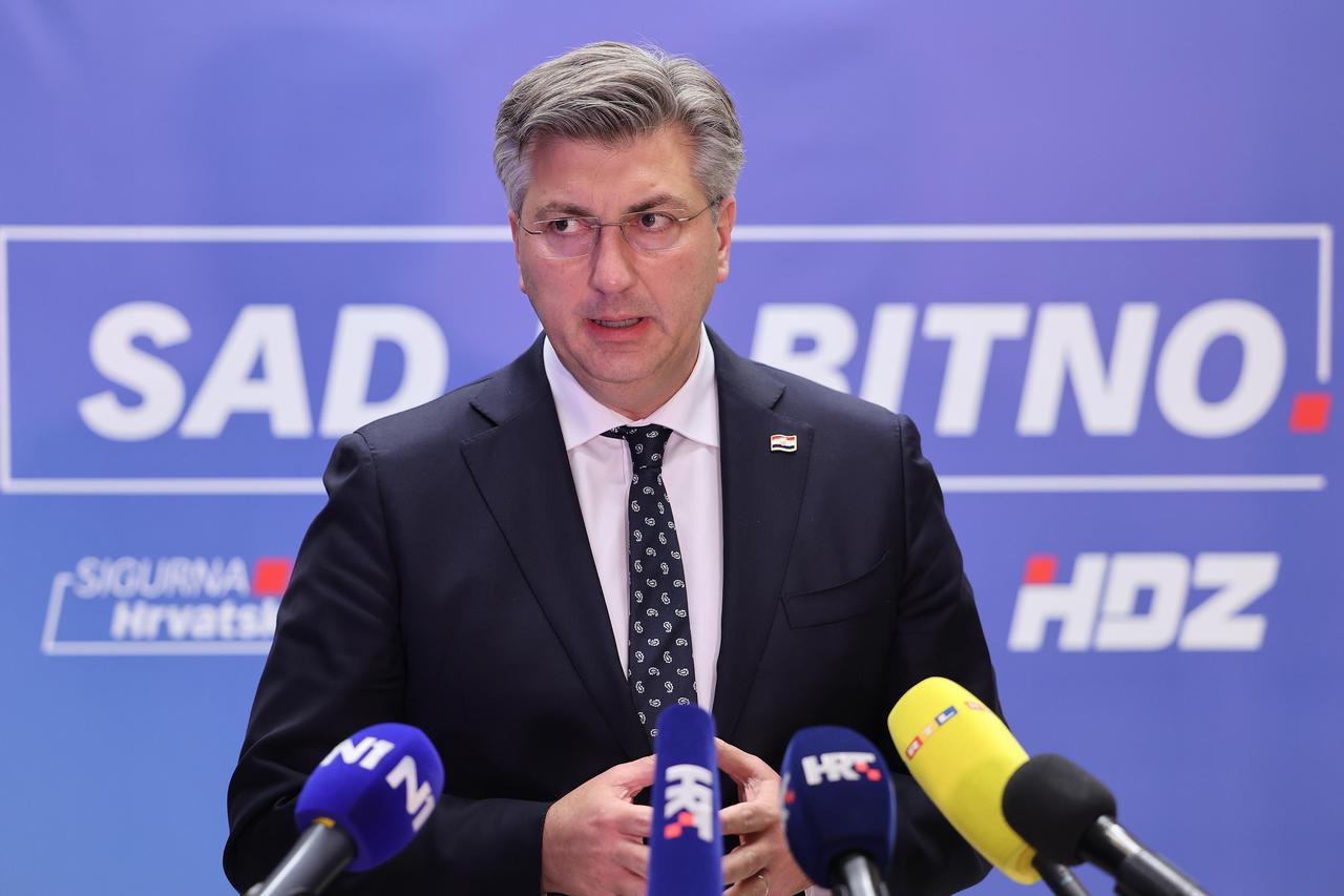 Plenković se obratio medijima nakon zajedničke sjednice Predsjedništva i Nacionalnog vijeće HDZ-a