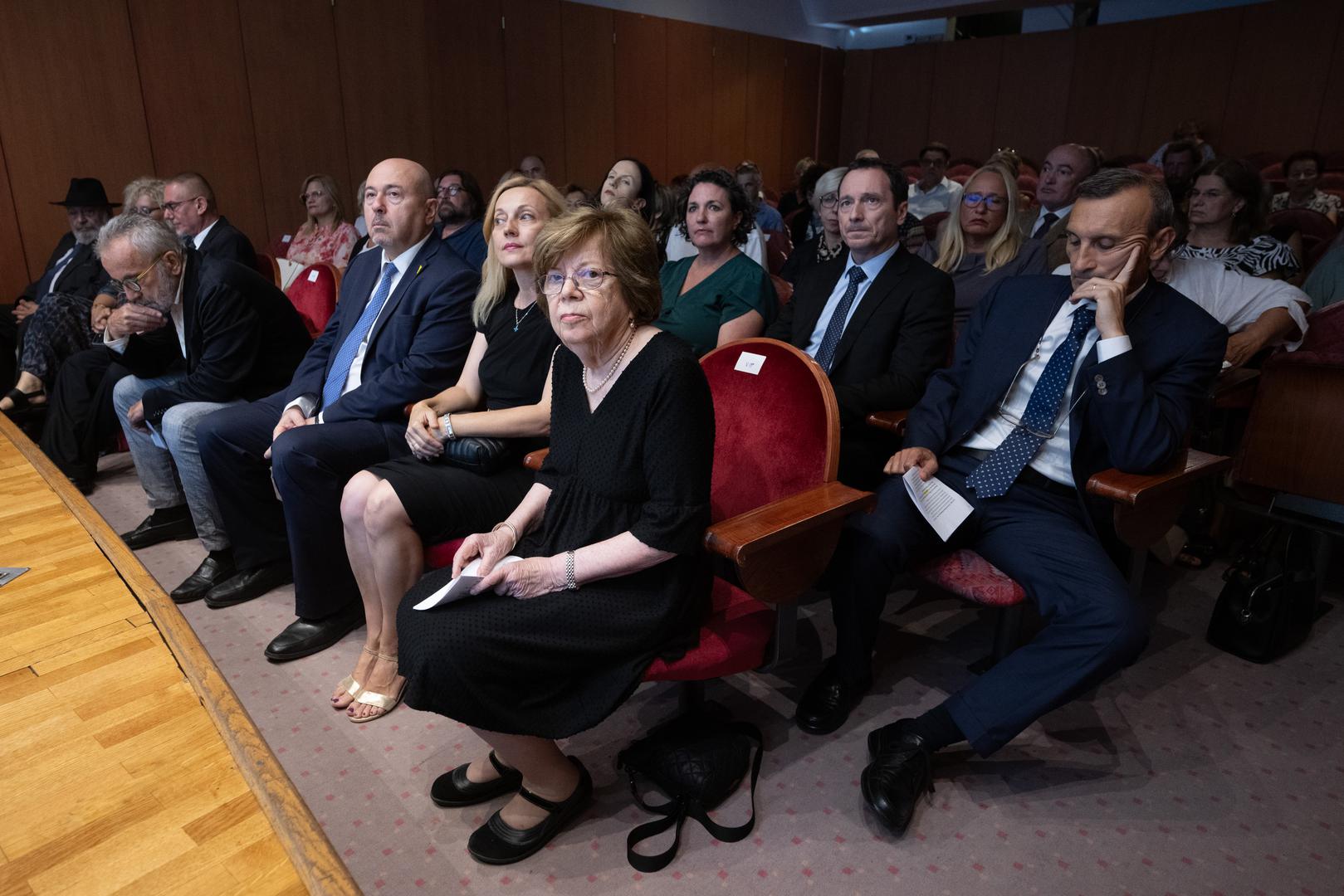 03.09.2024., Zagreb - U Zidovskoj opcini Zagreb odrzana je ceremonija predaje odlikovanja i titule Pravednika medju narodima koju dodjeljuje Jad Vasem - Svjetski centar za sjecanje na Holokaust, pokojnom Ljudevitu Vrancicu koji je spasio Theodoru Basch Klayman tijekom Holokausta, a kasnije ju je usvojio kao vlastitu kcer. Odlikovanje je preuzela Theodora Basch Klayman. Ognjen Kraus, Gary Koren, Marijana Petir, Theodora Basch Klayman.
 Photo: Davor Puklavec/PIXSELL