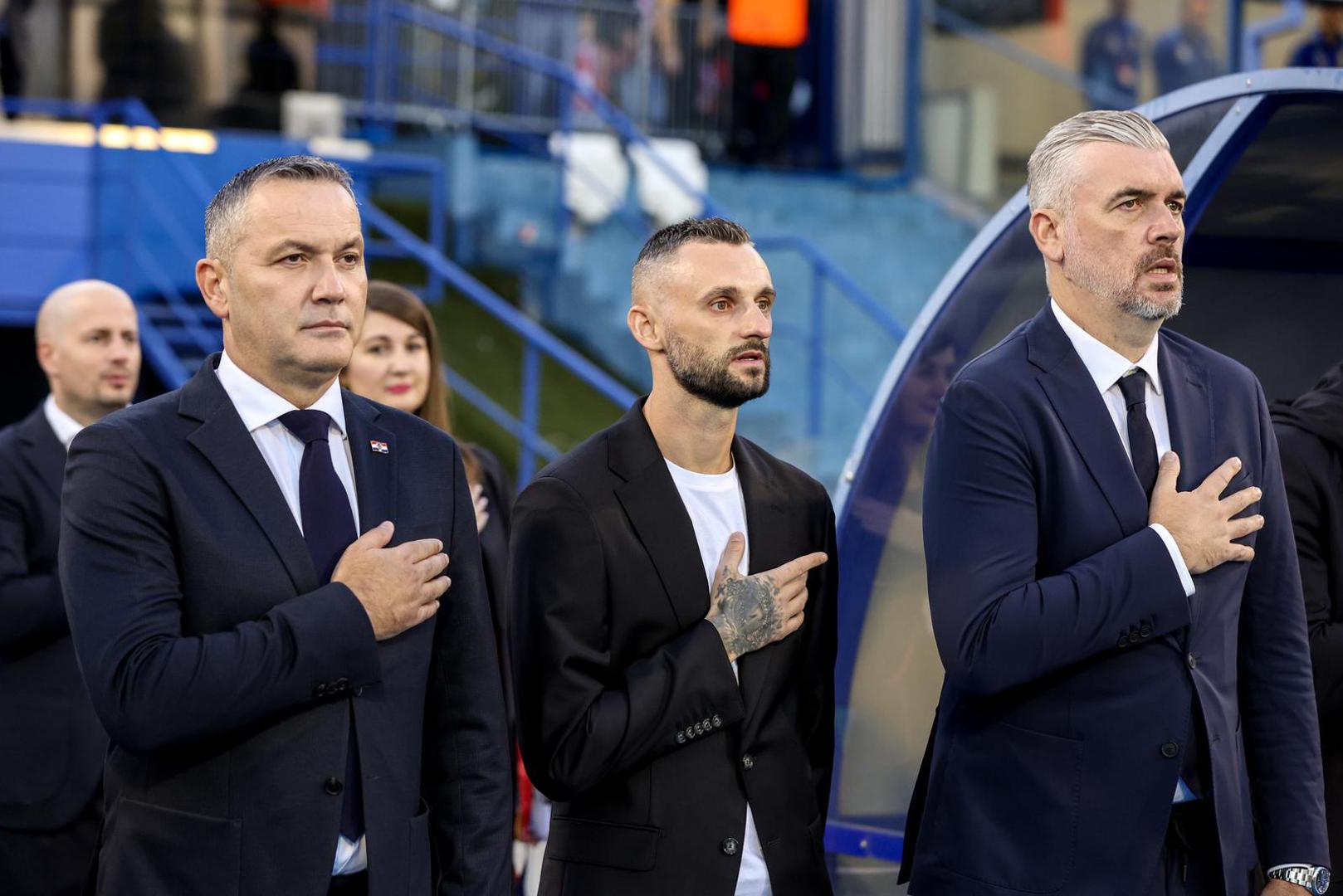 Brozović reprezentativnu karijeru završava s 99 nastupa i sedam pogodaka, a danas se i službeno oprostio od reprezentacije na utakmici sa Škotskom na Maksimiru u mini ceremoniji na centru igrališta. 