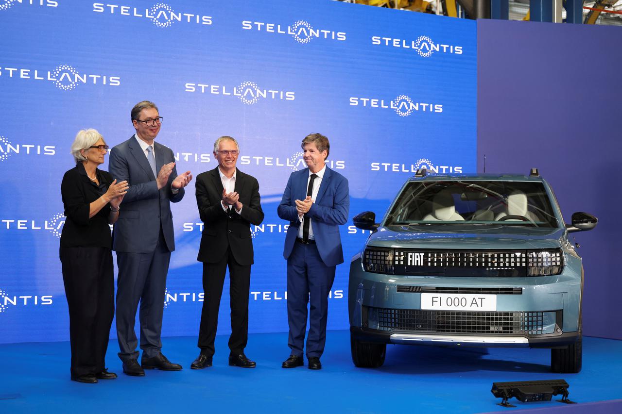 Serbian President Aleksandar Vucic and Stellantis CEO Carlos Tavares during a ceremony as Stellantis launches the production of Fiat Panda