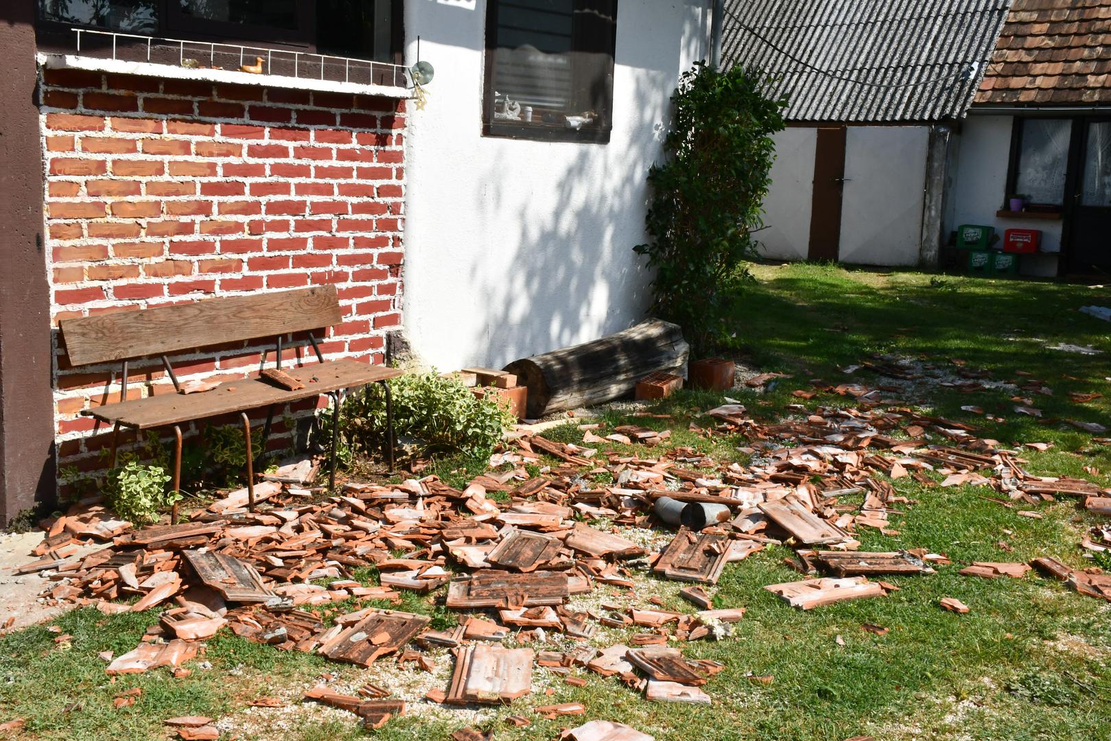 26.05.2022., Sela, Greda - Posljedice jucerasnjeg nevremena vidljive su na svakom koraku. Photo: Nikola Cutuk/PIXSELL Photo: Nikola Cutuk/PIXSELL