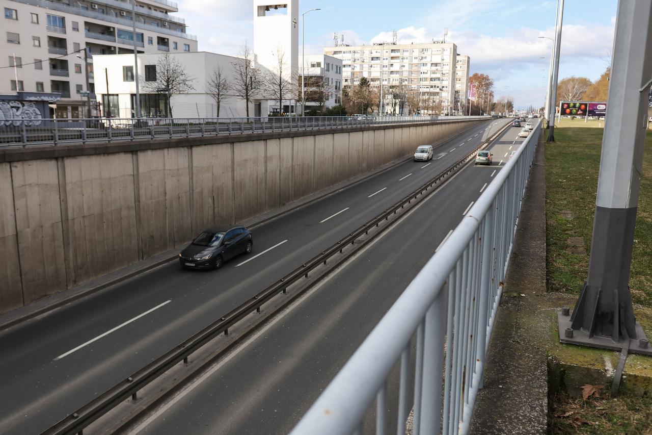 Zagreb: Podvožnjak na križanju Slavonske i Zagrebačke avenije i Savske ceste