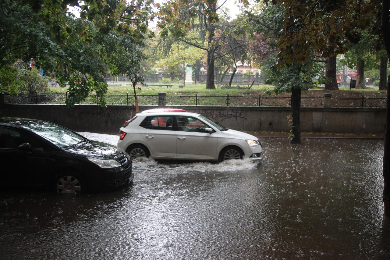 Jako nevrijeme pogodilo je Beograd