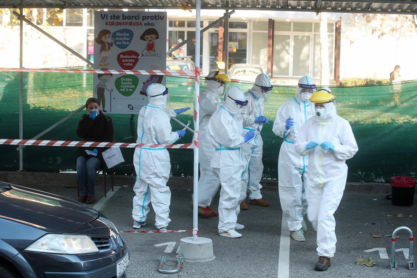 23.11.2020., Zagreb - Od danas u Zagrebu na 12 lokacija krece antigensko testiranje na koronavirus brzim testovima, ciji se nalaz dobiva za 15 minuta, a za sto je trenutno osigurano 50.000 testova. Organizaciju i testiranje pucanstva u Zagrebu u sto kracem vremenu provest ce Nastavni zavod za javno zdravstvo dr. Andrija Stampar i Dom zdravlja Centar - Dom zdravlja istok i Dom zdravlja zapad u kooordinaciji s Gradskim uredom za zdravlje. Dom zdravlja Zagreb - Zapad 1, Prilaz baruna Filipovica 11, testiranje na koronavirus. 
Photo: Goran Stanzl/PIXSELL