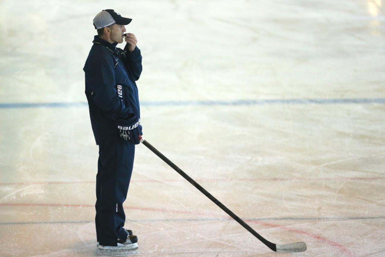 '02.08.2013., Zagreb - Trening hokejasa Medvescaka na klizalisu pored Velesajma. Pocetak priprema za natjecanje u ruskom KHL-u. Novi trener Mark French.  Photo: Sanjin Strukic/PIXSELL'