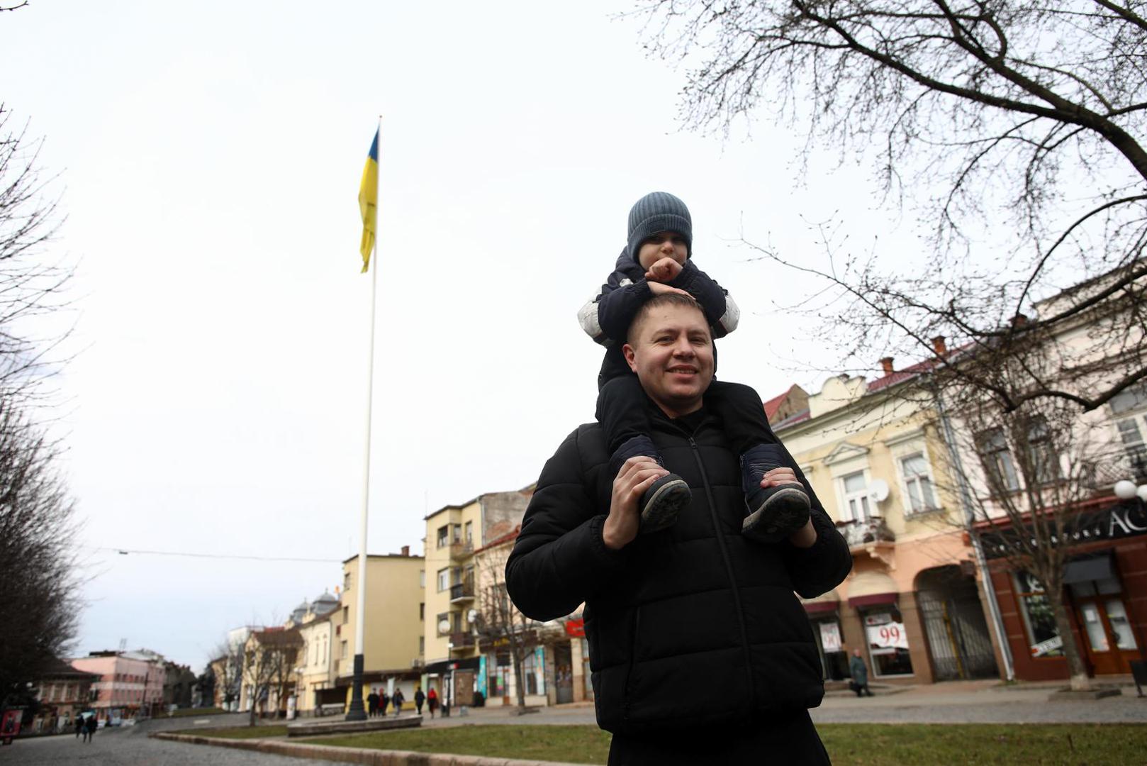 25.02.2022. Ukrajina/Mokacevo- Pogranicni ukrajinski grad uz granicu s Madjarskom u kojem jos nema ratnih djelovanja ali je atmosfera napeta.
 Photo: Boris Scitar/Vecernji list/PIXSELL