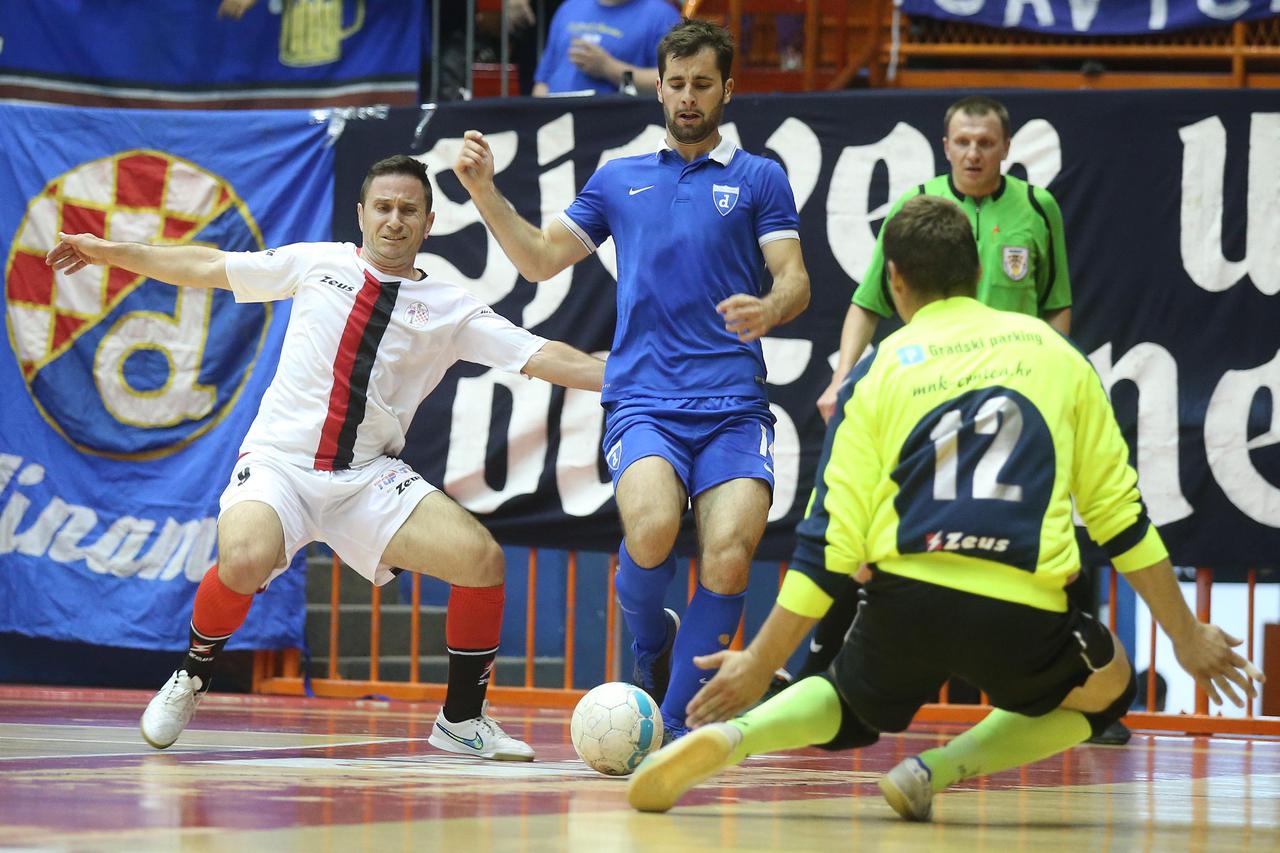 Futsal Dinamo - Crnica