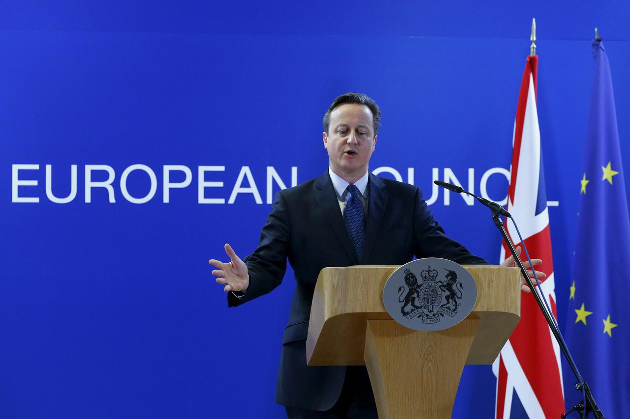 British Prime Minister David Cameron holds a briefing during a European Union leaders summit in Brussels December 18, 2015.  REUTERS/Yves Herman