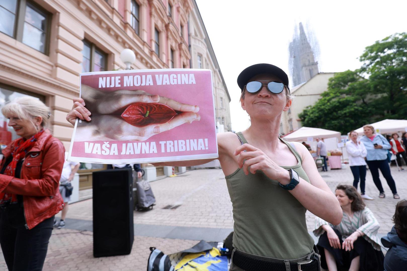 03.06.2023., Zagreb - Zenska mreza Hrvatske u Bakacevoj ulici  odrzala akciju kojom zele naglasiti da ne pristaju na krsenje ljudskih prava zena. Photo: Sanjin Strukic/PIXSELL