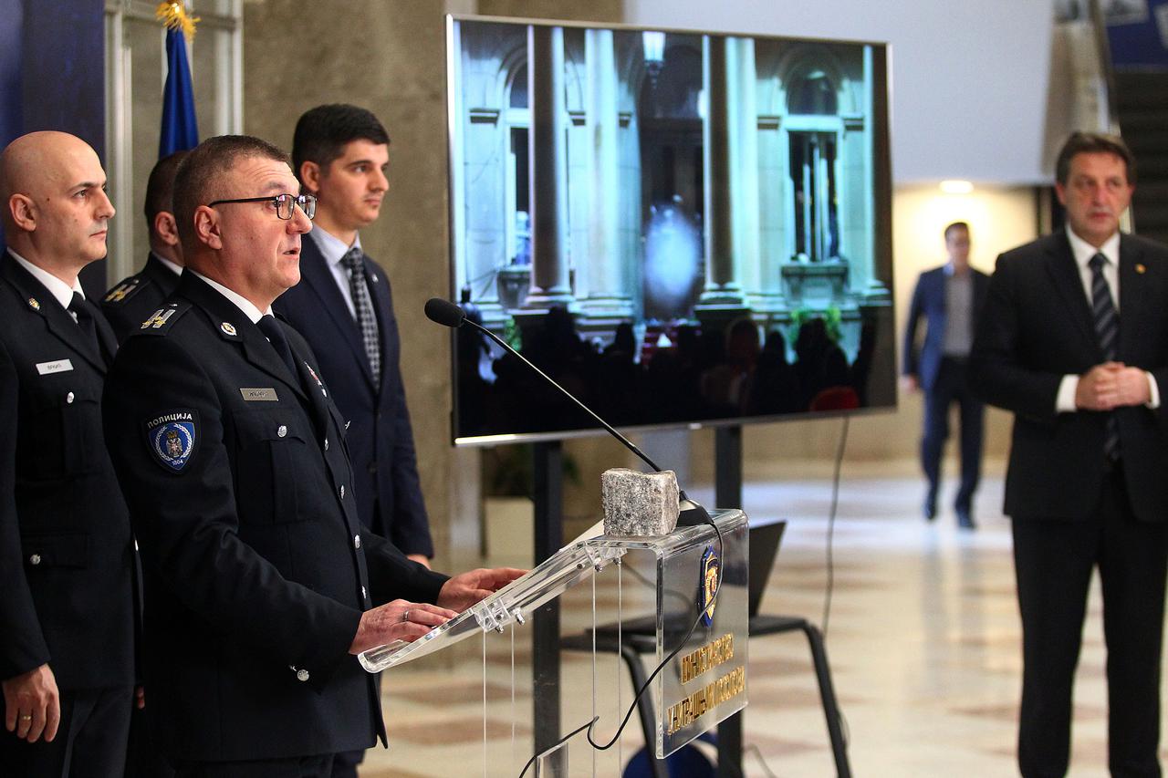 Beograd: Kordon policije rastjerao prosvjednike