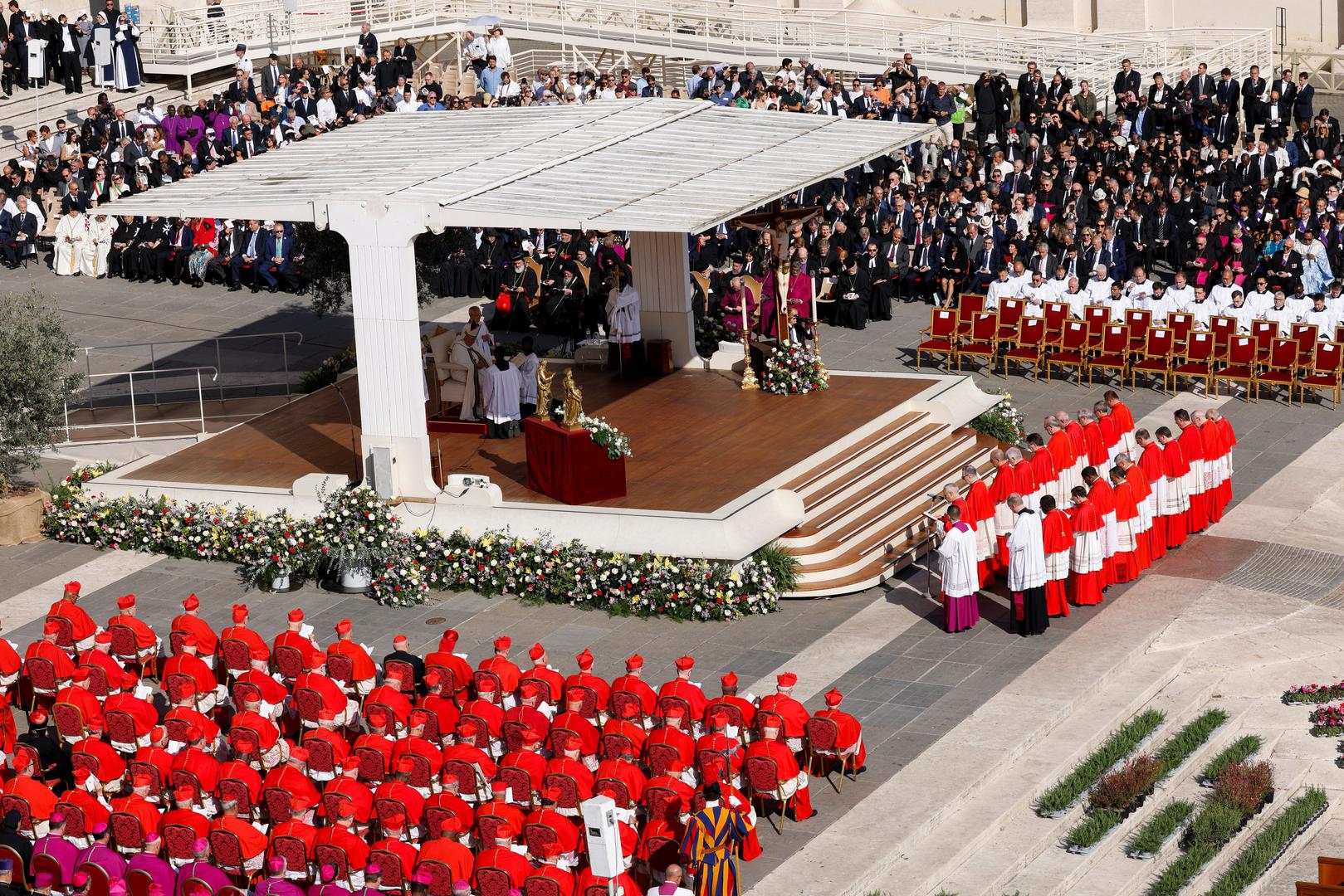 A general view of Pope Francis leading a consistory ceremony to elevate Roman Catholic prelates to the rank of cardinal, in Saint Peter's square at the Vatican, September 30, 2023. REUTERS/Remo Casilli Photo: REMO CASILLI/REUTERS