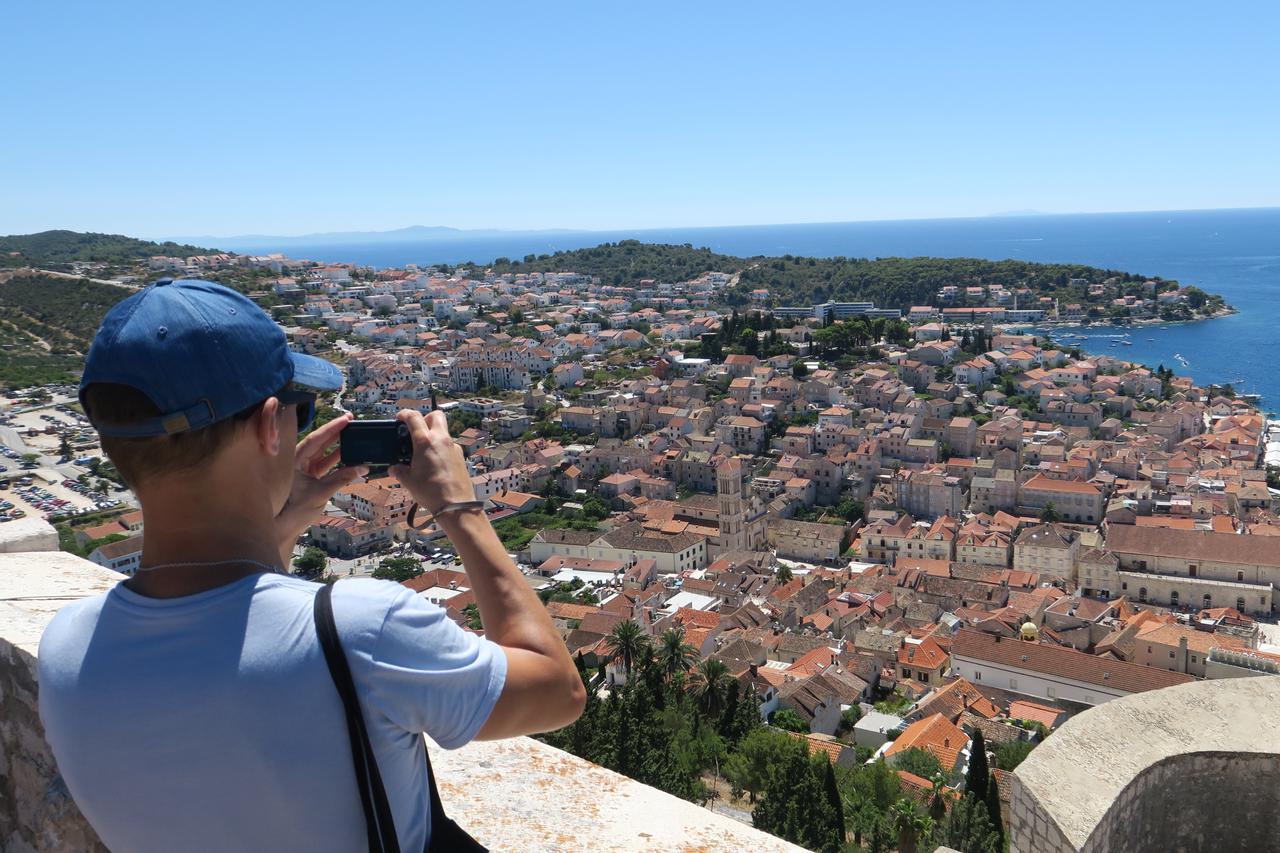 Hvar: Pogled na Paklene otoke