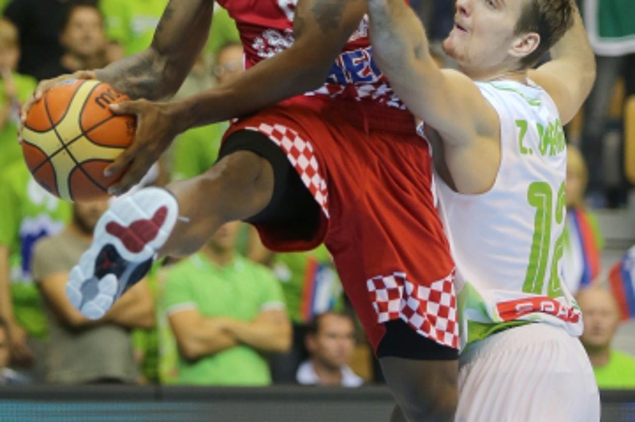 '08.09.2013., Slovenia, Celje - Europsko prvenstvo u kosarci Eurobasket Slovenia 2013.Grupa C. Slovenija - Hrvatska. Dontaye Draper i  Zoran Dragic. Photo: Igor Kralj/PIXSELL'