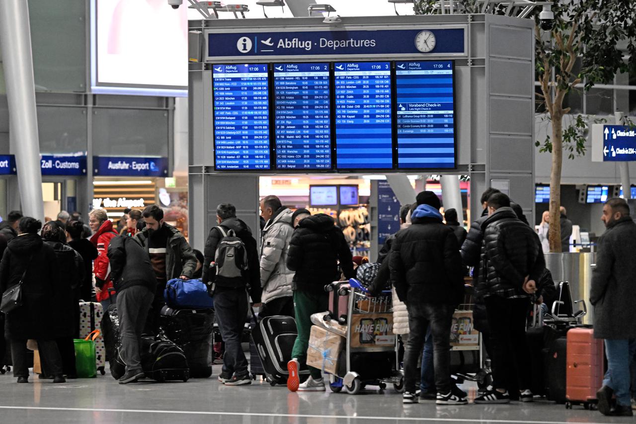 Nationwide technical problems at airports - Düsseldorf