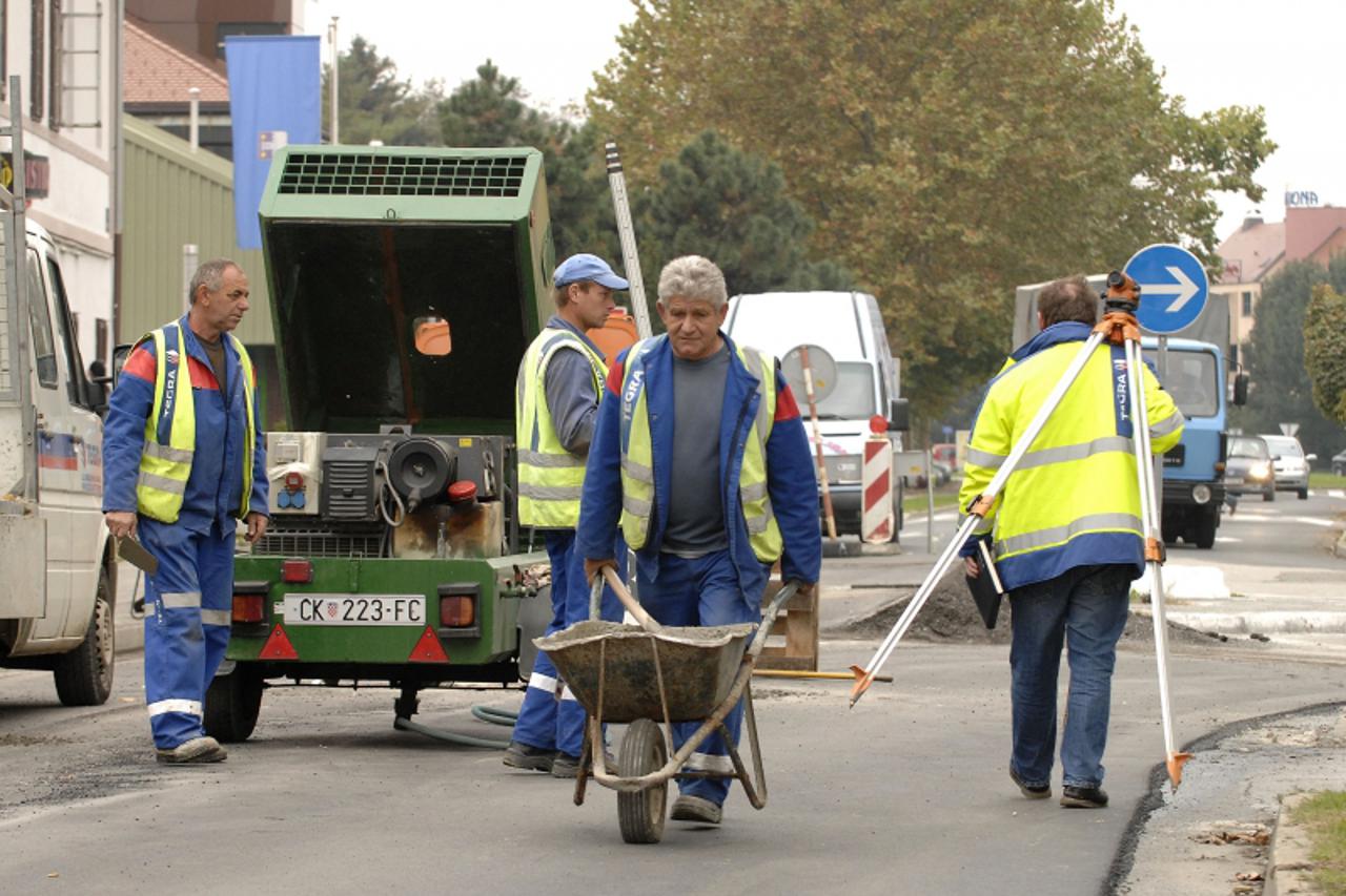 '14.10.2010., Cakovec- Zbog obnove zatvorena ulica Tome Massaryka u Cakovcu. Photo: Vjeran Zganec Rogulja/PIXSELL'