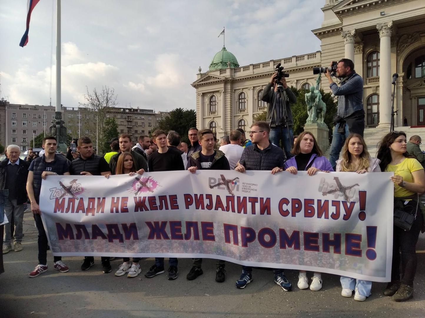 19, May, 2023, Belgrade - In front of the House of the National Assembly, the third protest called "Serbia against violence" started, organized by a part of the pro-European opposition parties..    

19, maj, 2023, Beograd  - Ispred Doma narodne skupstine poceo je treci protest pod nazivom "Srbija protiv nasilja" u organizaciji dela proevropskih opozicionih stranaka.     Photo: Milos Tesic/ATAImages/PIXSELL