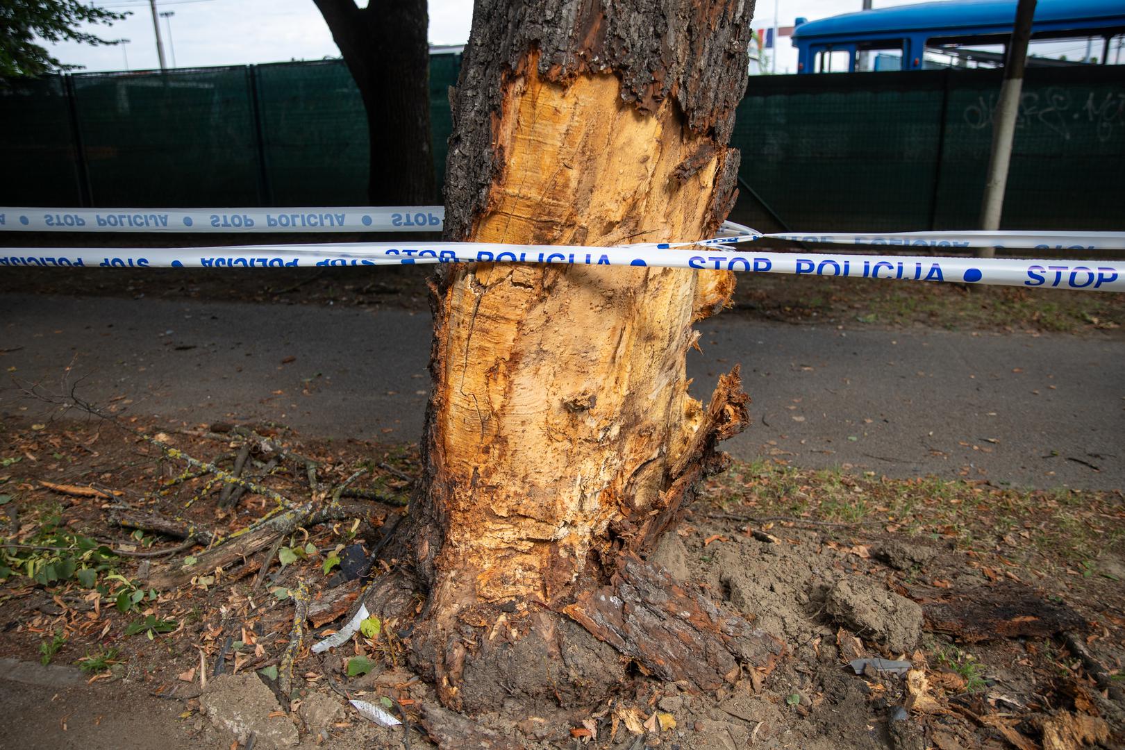 03.09.2022., Osijek - Mjesto nesrece do koje je doslo nocas iza ponoci u Osijeku, u kojoj je poginula jedna osoba, a cetvero ih je tesko ozlijedeno. Photo: Borna Jaksic/PIXSELL