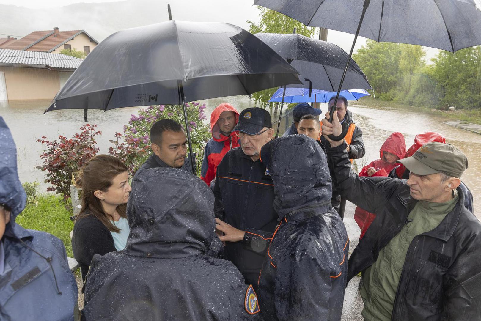 16.05.2023., Gracac - Potpredsjednik Vlade i ministar unutarnjih poslova Davor Bozinovic posjetio je Gracac i obisap poplavljeno podrucje. Photo: Nikola Mravovic/PIXSELL