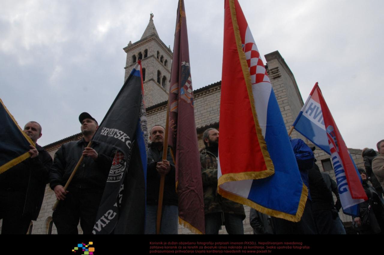 '30.01.2011., dvoriste crkve Sv. Antuna, Pula - Udruga Zavjet organizirala prosvjed solidarnosti u povodu uhicenja hrvatskog branitelja Tihomira Purde na tlu BiH.  Photo: Dusko Marusic/PIXSELL'