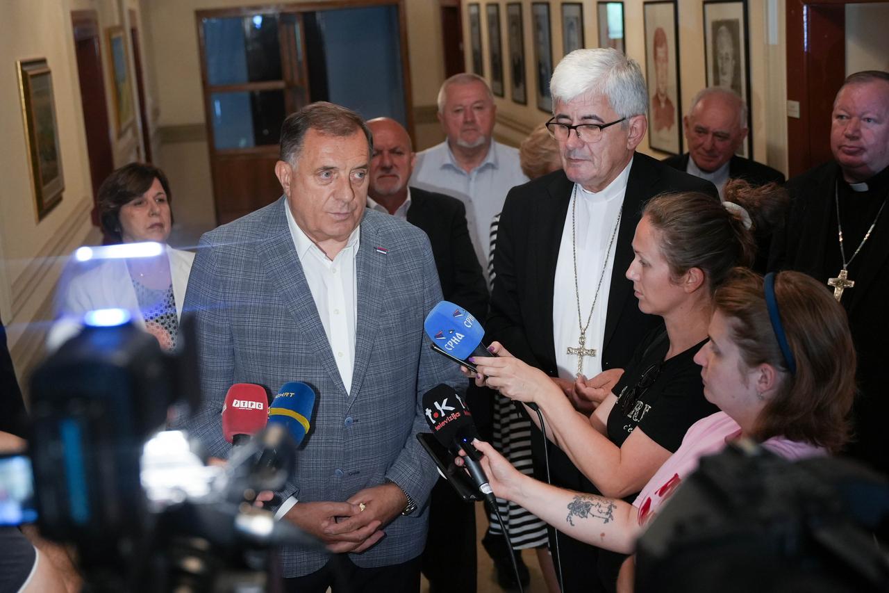 Banja Luka: Milorad Dodik susreo se s banjalučkim biskupom Željkom Majićem