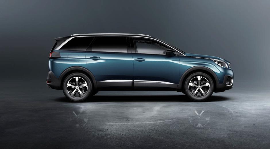 SUV PEUGEOT 5008