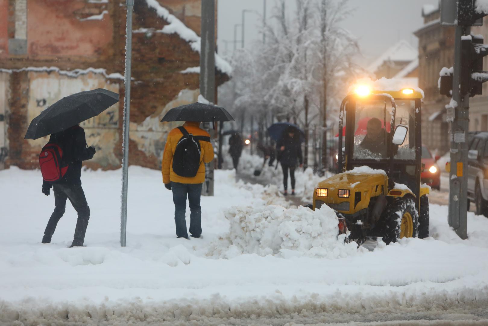 23.01. 2023., Karlovac - Autocesta D1 od Karlovca do Slunja zametena snijegom. Zbog neociscene ceste promet se odvija otezano uz zastoje.  Photo: Kristina Stedul Fabac/PIXSELL