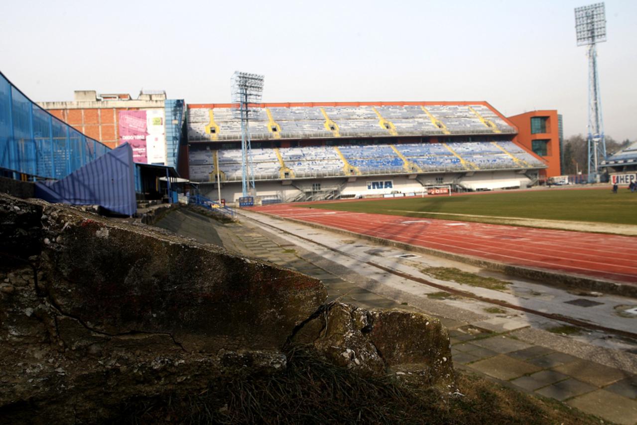 'za gradsku......29. 01. 2010. Zagreb Stadion u Maksimiru je u sve gorem stanju Photo: Zeljko Hladika/PIXSELL'