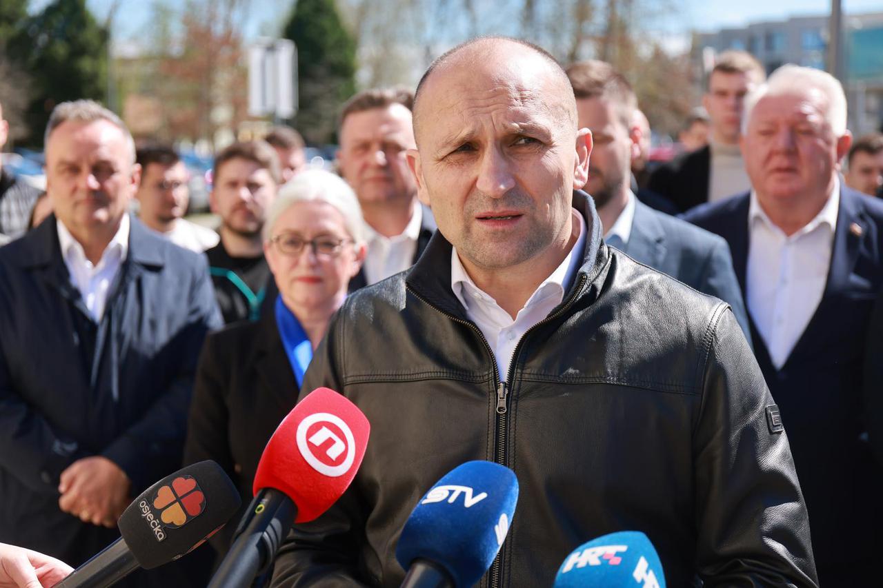 Osijek: Kandidati HDZ-a i partnera i IV. izbornoj jedinici održali konferenciju za medije