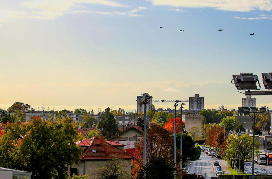 Zagreb: Vojni helikopteri nad istočnim dijelom grada