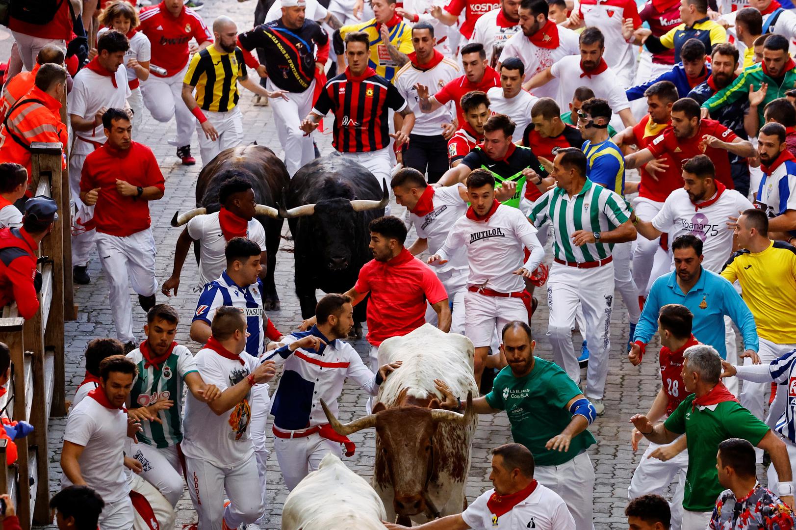 U Španjolskoj se svake godine od 6. do 9. srpnja održava kontroverzni festival San Fermin, odnosno utrka s bikovima.