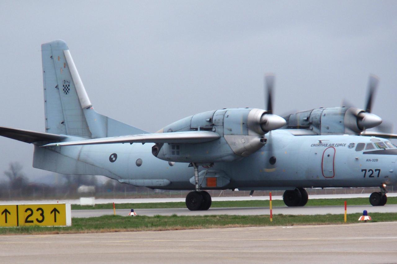 Antonov An-32B